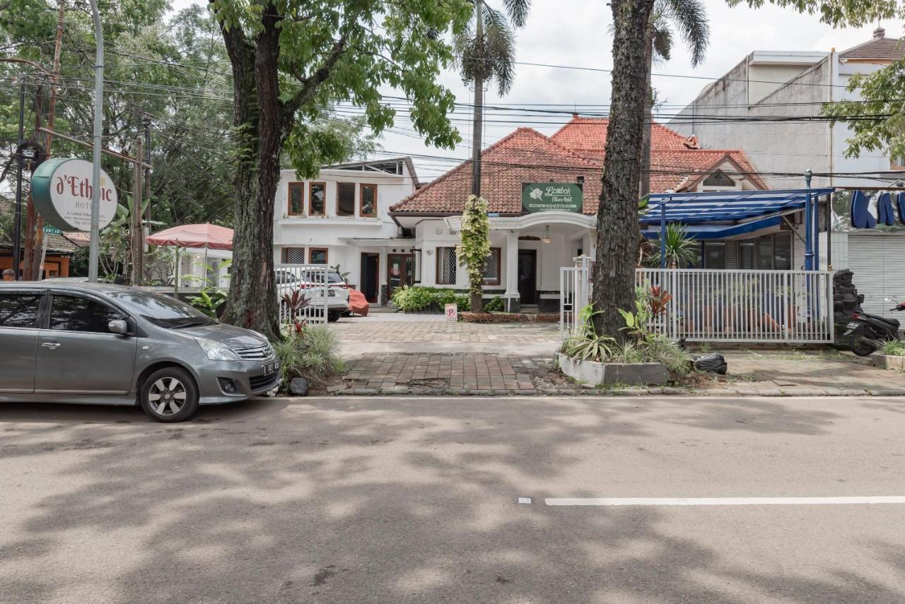 Hotel O Bandung Near Stadion Siliwangi Formerly The Ethnic Hotel Bandung Buitenkant foto
