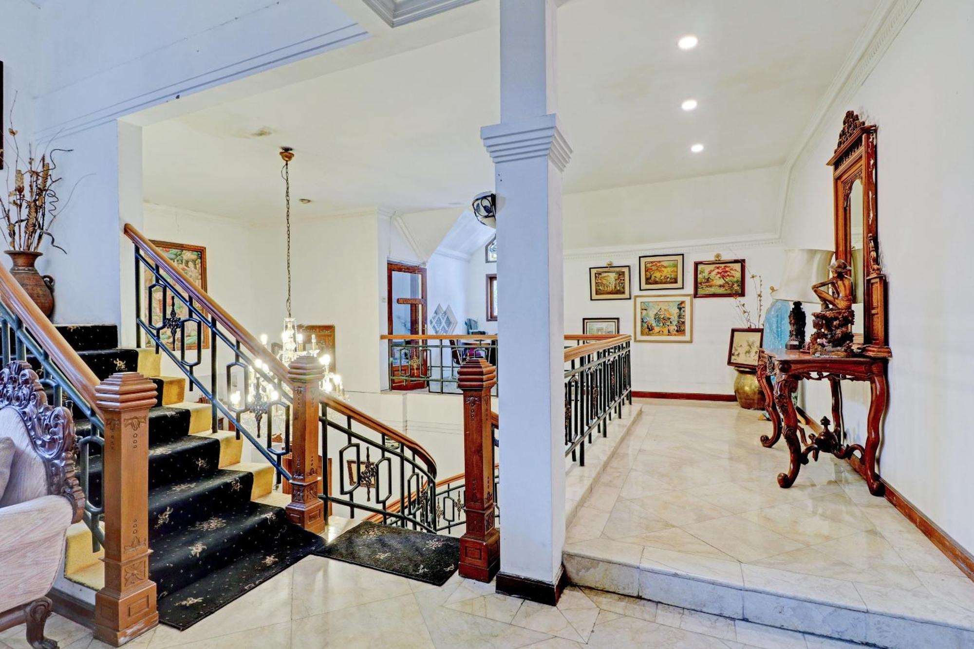 Hotel O Bandung Near Stadion Siliwangi Formerly The Ethnic Hotel Bandung Buitenkant foto
